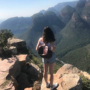 Meet your Posher, Hope